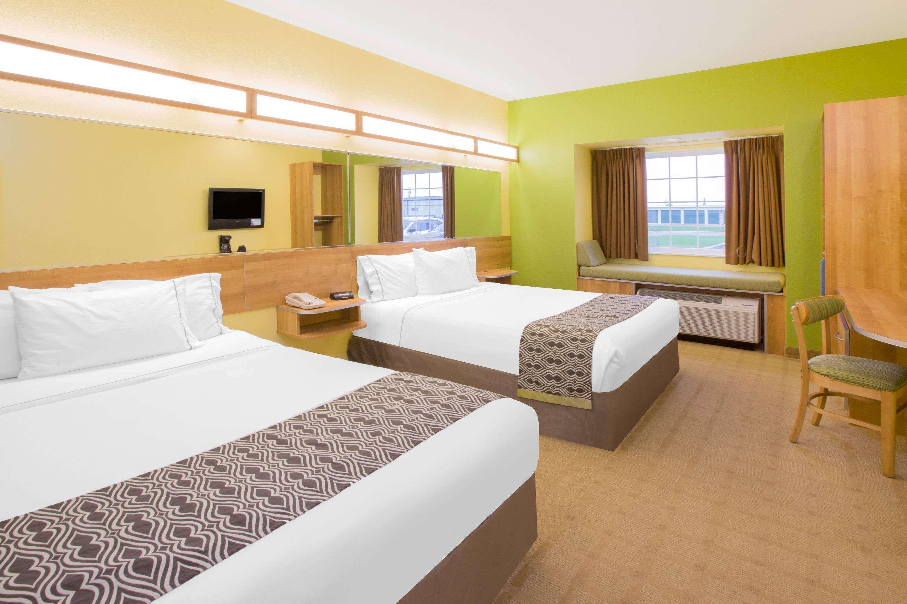 Microtel Inn & Suites By Wyndham Delphos Ngoại thất bức ảnh