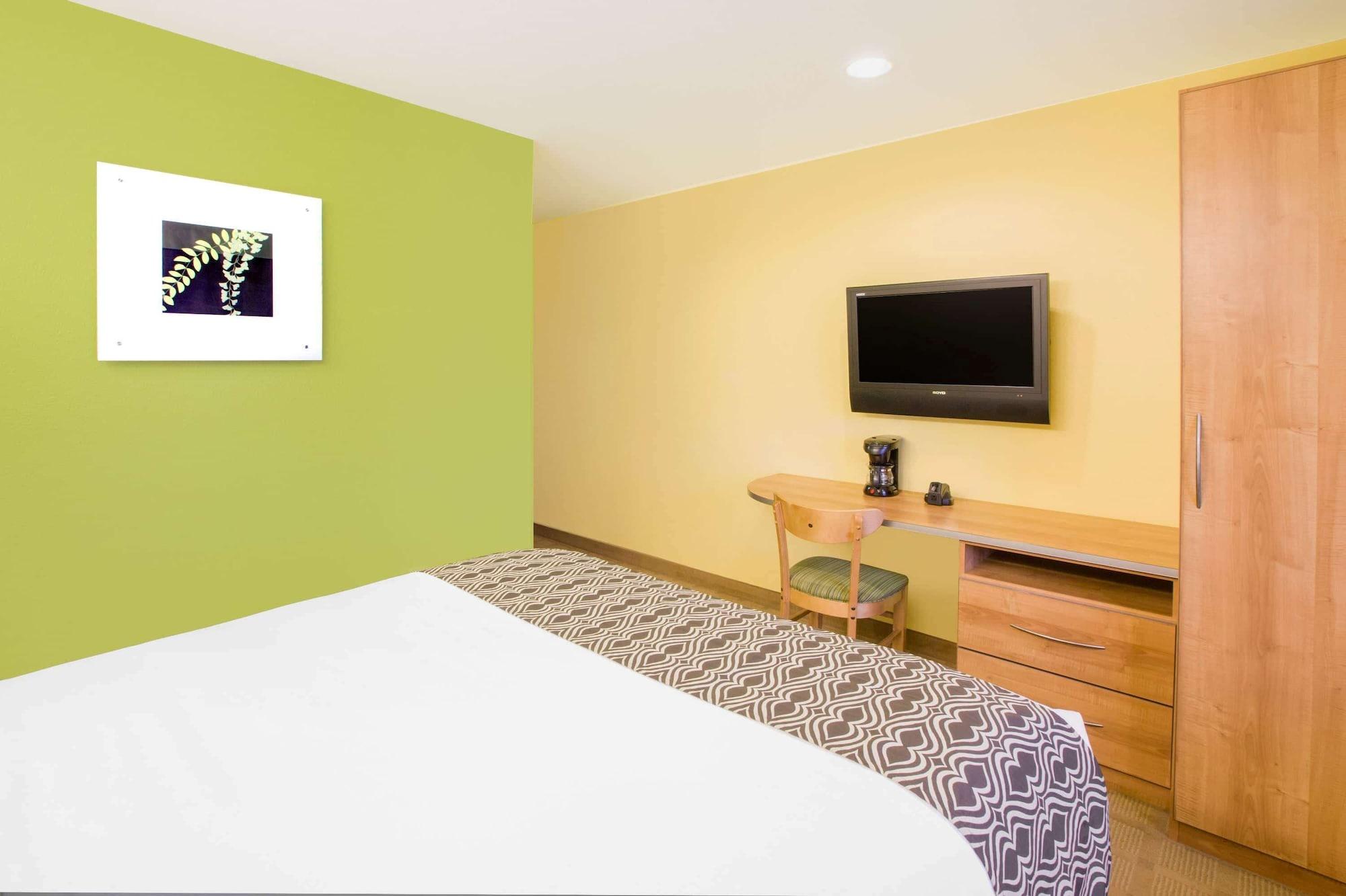 Microtel Inn & Suites By Wyndham Delphos Ngoại thất bức ảnh